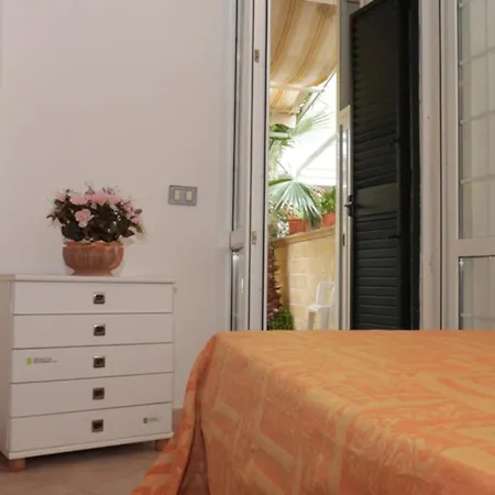 Villa Charming For 6 Guests Baia Gallipoli